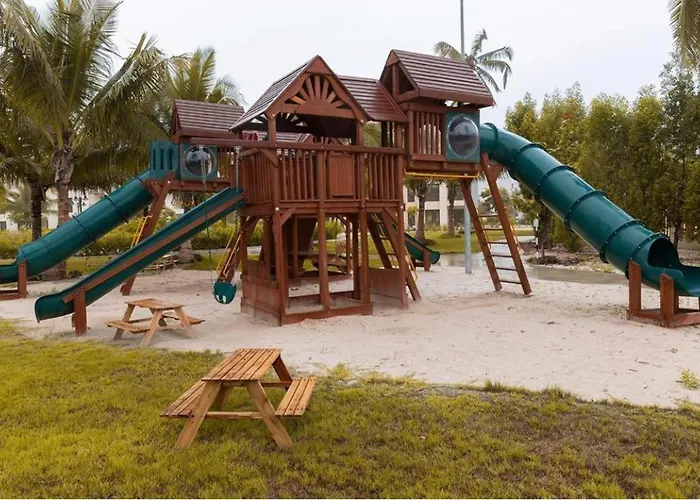 Noor Plaza Beach Furnished Flats